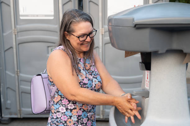 Best Portable bathroom rental  in Swainsboro, GA